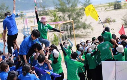 Đầy sức hút với trại Thủ lĩnh Tiên phong Đại học Đông Á 2022
