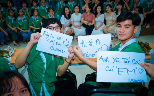 GIAO LƯU GIỮA TÂN SINH VIÊN K21 NGÀNH NGÔN NGỮ TRUNG QUỐC TRONG TUẦN HỌC TẬP SINH HOẠT ĐẦU KHOÁ