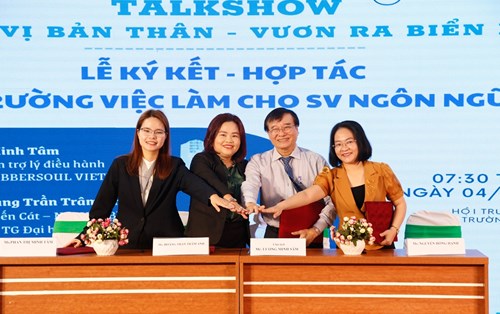 Hợp tác tạo môi trường việc làm đa dạng cho sinh viên Ngôn ngữ Trung ĐH Đông Á