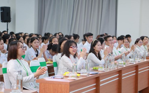 CHÀO TÂN SINH VIÊN K23 – KHOA NGÔN NGỮ VÀ VĂN HOÁ TRUNG QUỐC