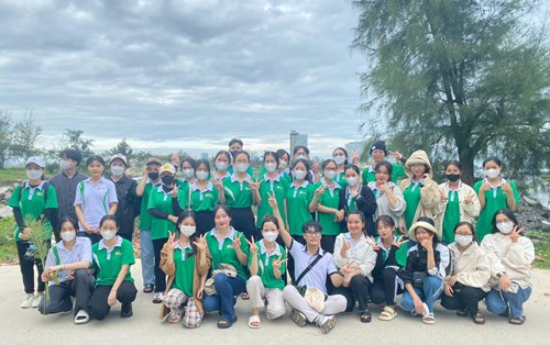 Liên Chi Đoàn Khoa NN&VH Trung Quốc ra quân kỳ "CHỦ NHẬT XANH - ĐỢT 4 - 2023"