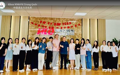 Hình ảnh mới nhất của sinh viên khóa 21 Khoa Ngôn ngữ và Văn hóa Trung Quốc đang thực tập tại Công ty TNHH May mặc Hoa Lợi Đạt Việt Nam