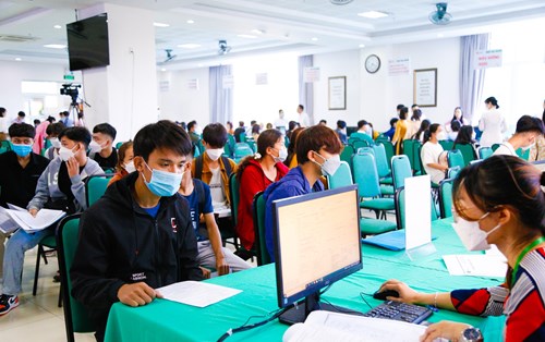 Đại học Đông Á chào tân sinh viên K22