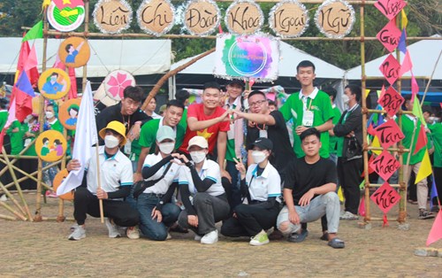 Hội trại truyền thống "Văn hóa trách nhiệm người Đại học Đông Á"